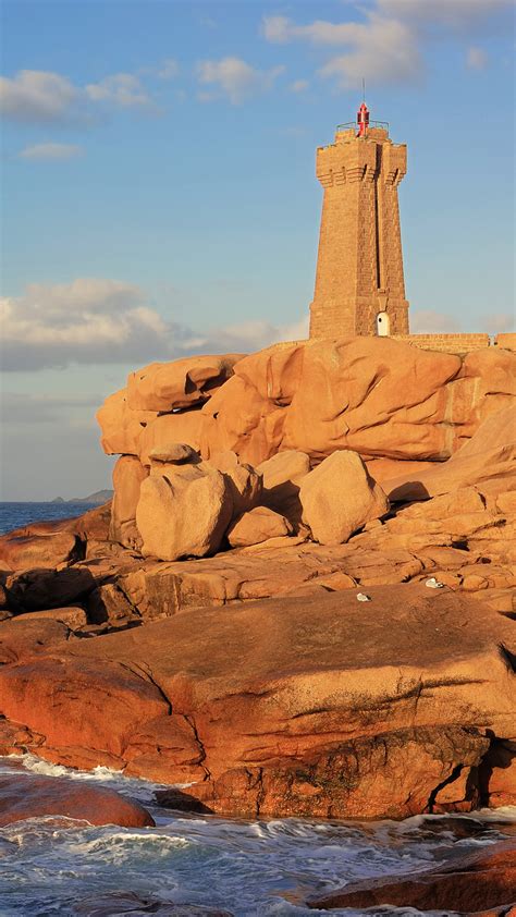 Pink Granite Coast and Ploumanac'h (Mean Ruz) Lighthouse, Côtes-d'Armor, Brittany, France ...