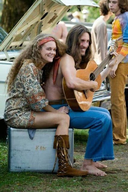 Girls of Woodstock – The Best Beauty and Style Moments from 1969 ...