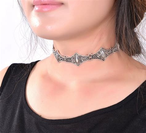 9 Latest Designs of Silver Chokers for Fashionable Look