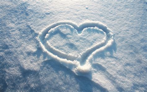 Snow Heart Wallpaper 27587 - Baltana