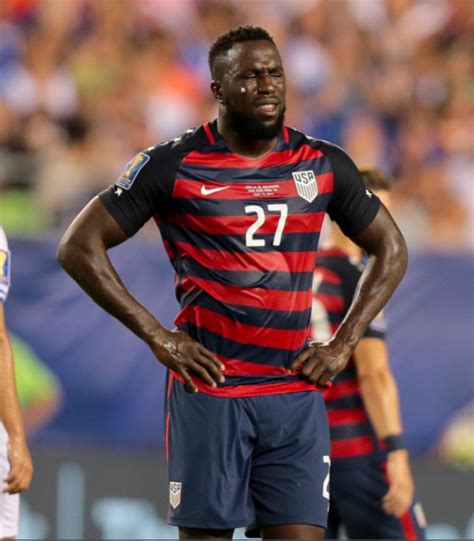 Jozy Altidore Discusses his Girlfriend's Reaction to Him Getting Bitten