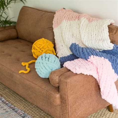 Arm Knit a Chunky Blanket at Home | Online class & kit | ClassBento