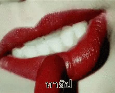 ปากแดง ทาลิป GIF - Red Lips Lipstick Red Lipstick - Discover & Share GIFs