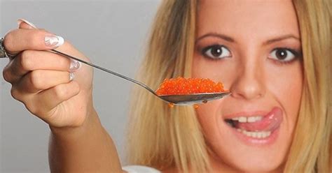 7 rules of choosing red caviar for the Christmas table - Pictolic