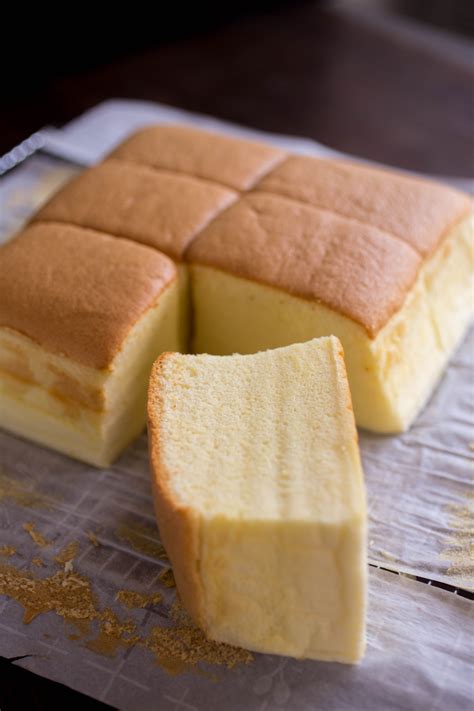 Basic Sponge Cake Recipe With Egg - foodrecipestory