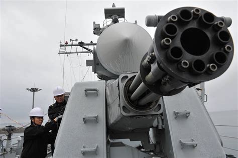 30mm "Goalkeeper" CIWS aboard the ROKS Yangmanchun [2048x1362] : r ...