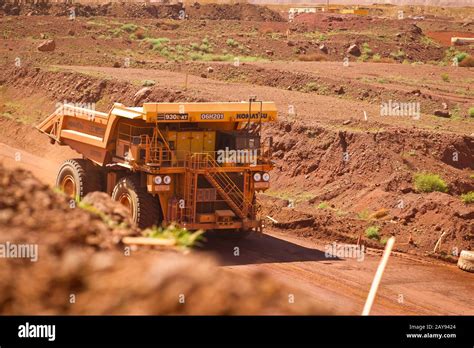 Iron Ore Mine, Pilbara, Western Australia Stock Photo - Alamy