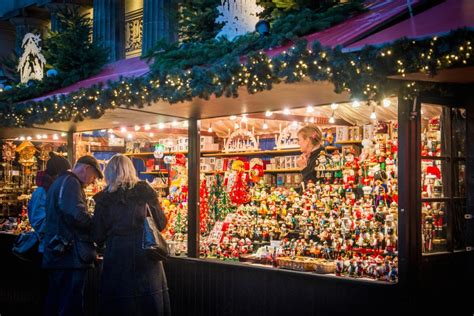 Edinburgh's Christmas Markets & Winter Festivals | VisitScotland