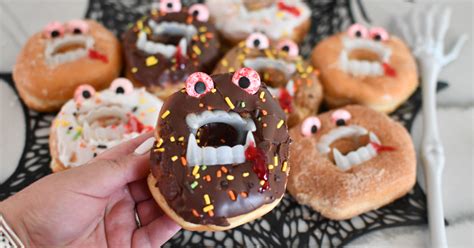 16 Halloween Party Food Ideas That are Spooky Easy to Make! | Hip2Save