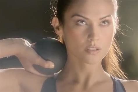 Who is the Hot Girl in the Axe Body Spray ‘Hot Putt’ Commercial?