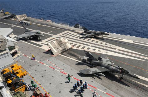 French aircraft carrier Charles de Gaulle (R91) ~ Military News