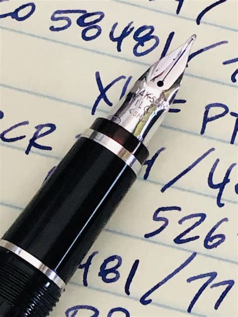 ‪Pilot Falcon fountain pen, 14k gold nib, soft medium. A fast wet ...