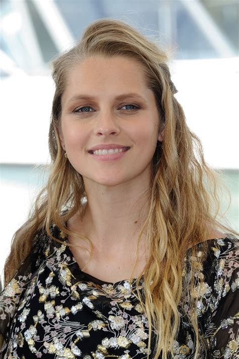 Celebrities-Trands: Teresa Palmer – ‘Hacksaw Ridge’ Photocall – 73rd Venice Film Festival 9/3/2016