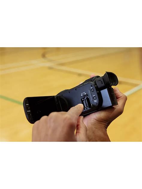 Canon LEGRIA HF G70 Camcorder, 4K Ultra HD, 8.29MP, 20x Optical Zoom, Optical Image Stabiliser ...