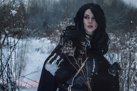Yennefer Cosplay (Model: Kate | Photo: Rayne) : r/witcher