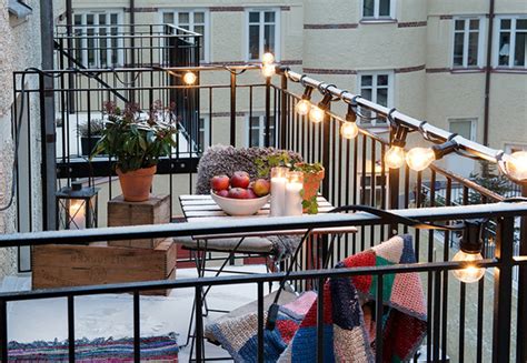 15 Small Balcony Lighting Ideas | HomeMydesign