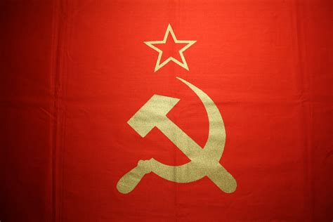 File:Hammer and Sickle on Flag of Soviet Union.JPG - Wikimedia Commons
