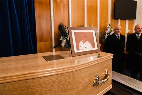 Mansfield Crematorium Funeral Photography in Nottinghamshire