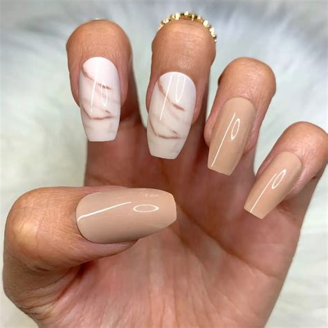 30+ Stunning Taupe & Beige Nails Perfect For All Occasions | Vernis à ongles, Ongles des doigts ...