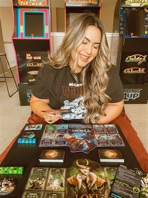 MARVEL DICE THRONE | Friend game night, Marvel games, Family game night