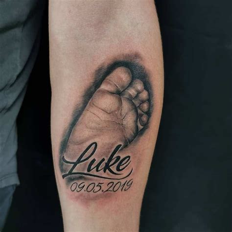 101 Amazing Footprint Tattoo Ideas That Will Blow Your Mind! | Tatuajes de pies de bebé, Tatuaje ...