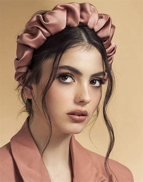 18 Must-Have Designer Hair Accessories For Girls In 2021 - Bewakoof Blog