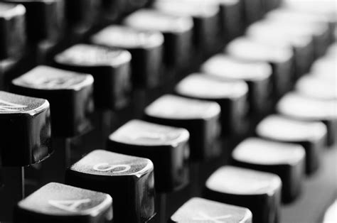 Black Vintage Typewriter · Free Stock Photo
