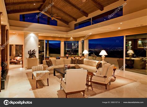 Living Room Interior Manor House — Stock Photo © londondeposit #395015714