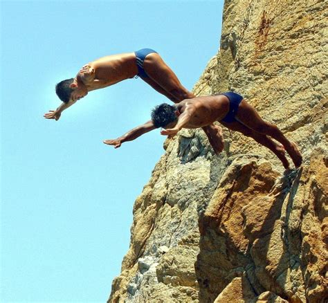 Acapulco Cliff Divers - Drive Mexico Magazine Divers a must see Experience