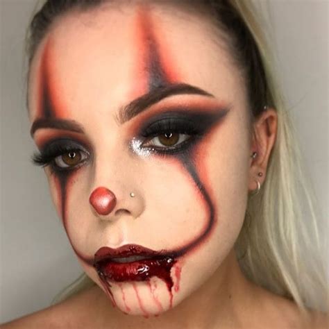 Creepy bloody Lips Clown Halloween Makeup Look! #halloweenmakeup # ...