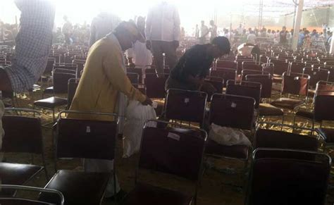 PM Narendra Modi Orders Clean Up of Venue After Rally, Crowd Complies