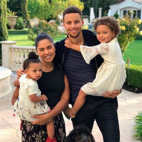 Christmas Cheesin' from Stephen Curry's Cutest Family Moments | E! News