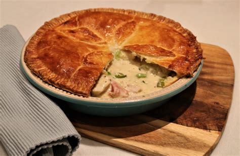 CHICKEN HAM AND LEEK PIE RECIPE - Priezor.com