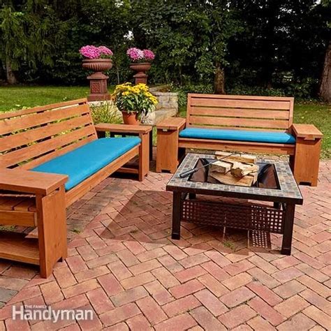 Perfect Patio Combo: Wooden Bench Plans With Built-in End Table (DIY)