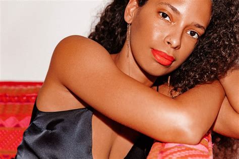 Keysha Cosme's Low-Maintenance Jamaican Beauty Routine | Beauty routines, Interview makeup, Bun ...