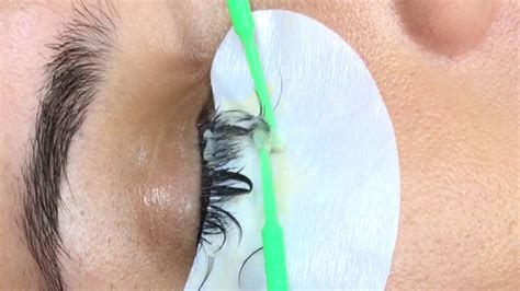 Eyelash Extension Removal Procedure - YouTube