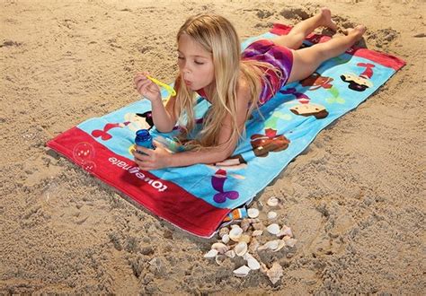 30 Summer Beach Activities Fun for Kids and Parties - Craftionary