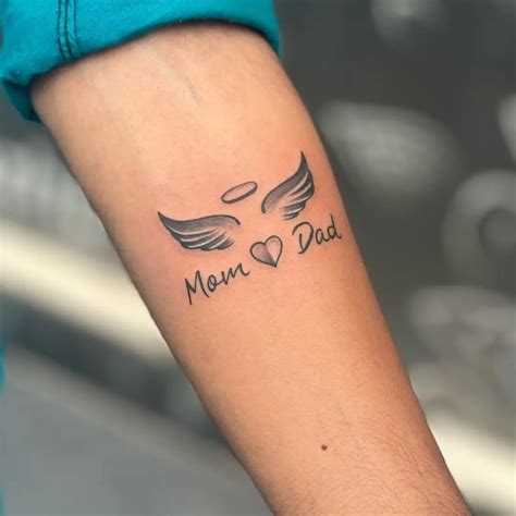 Collection of 30+ Best Mom Dad Tattoos on Hand For Boys. - TiptopGents