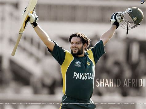 Shahid Afridi: World record holder for the fastest 100 score. Can only take the aerial route ...