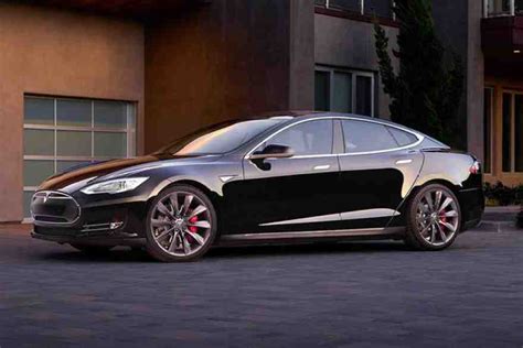 Tesla Model X vs Model S: What's the Difference? - Autotrader