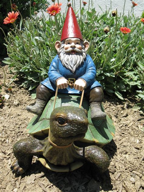 Gnome Steed -http://www.alpineimporter.com/more_gnomes# | Duendecillos | Pinterest | Gnomo ...