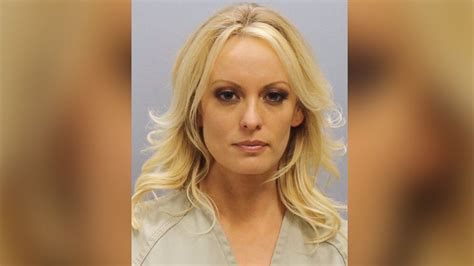 4 deputy police officers disciplined Stormy Daniels' improper arrest in the strip club - Newsy Today