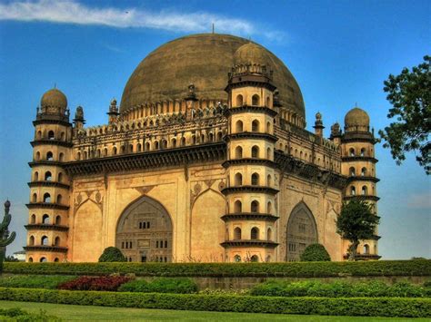 gol gumbaj,beejapur karnataka | Monument in india, Gol gumbaz ...