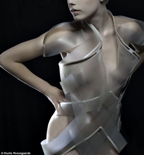 Dress turns transparent when it detects you're turned on | Idées de mode, Vêtements transparents ...