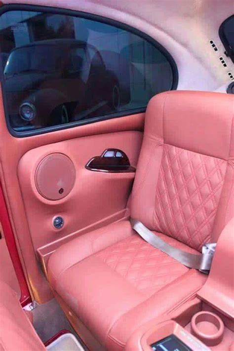 * Décadas de Fusca: Interior de fusca totalmente personalizado.