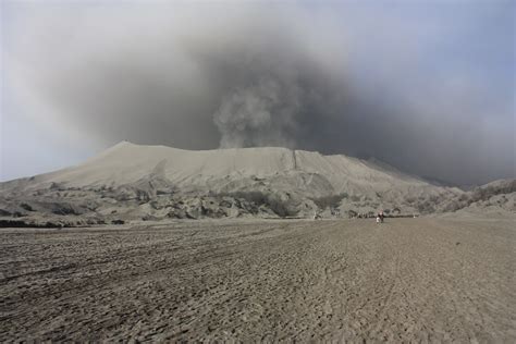 Gunung Bromo, Lautan Pasir (Sea of Sand) | Gunung Bromo, Lau… | Flickr