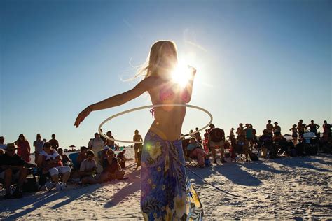 What to Do in Siesta Key Village | Sarasota Magazine