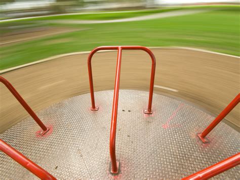 Why do I feel dizzy after spinning? | Popular Science