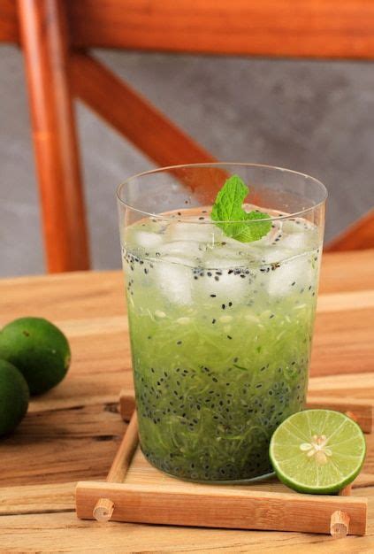 Premium Photo | Indonesian vegetarian drink es timun serut made from shredded cucumber, lime ...