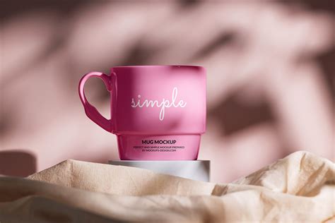 Free mug mockup with shadows on the background - Mockups Design